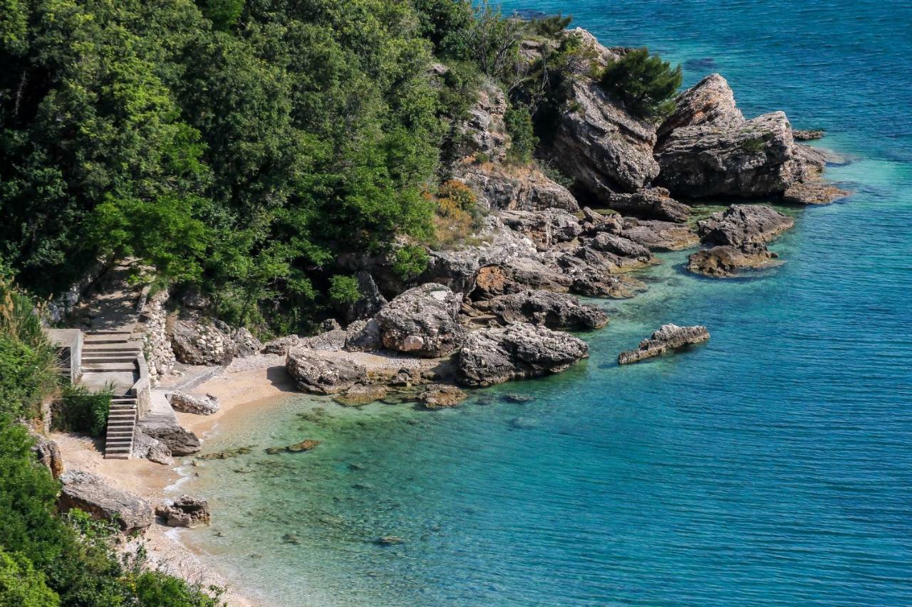 Stara Baska Apartments Bagian luar foto